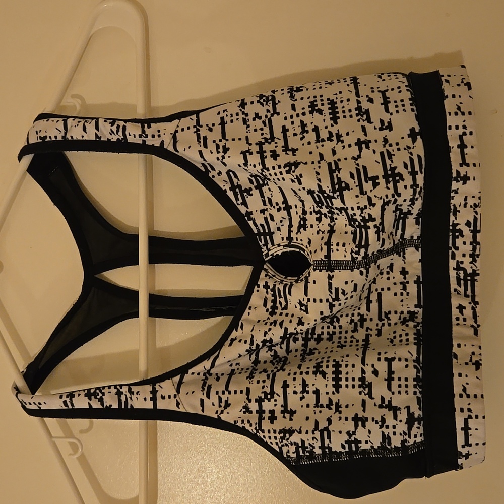 Sports bra